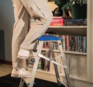 Mor – Escada Banqueta Alumínio