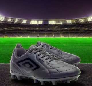 Chuteira Campo Umbro Class Footballer PRETO