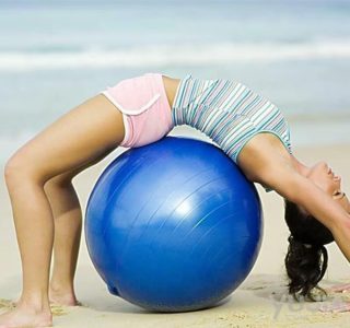 Bola De Pilates e Yoga Com Bomba De Ar 65cm Antiderrapante Para Exercícios e Alongamentos Fortalecimento Fisioterapia Flexibilidade Fitness Ginástica