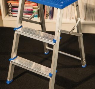 Mor – Escada Banqueta Alumínio