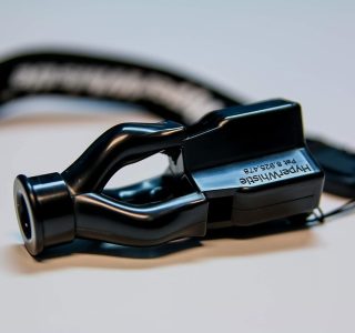 o apito mais alto do mundo, com até 142 dB de altura e alcance muito longo, para árbitros, treinadores, instrutores, esportes, professores, salva-vidas, autodefesa, sobrevivência e