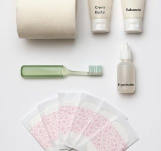 Mochila de Emergência JW, Única com Kit Completo Oficial JW com 53 Itens, Mochila Artesanal Premium, Capacidade 25 litros